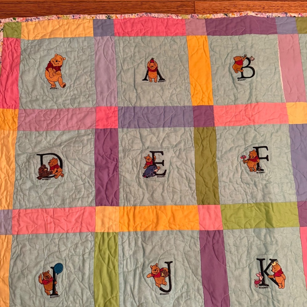 1.a.0.0.0.1.b Disney Winnie the Pooh Alphabet Embroidered Patchwork Baby Quilt